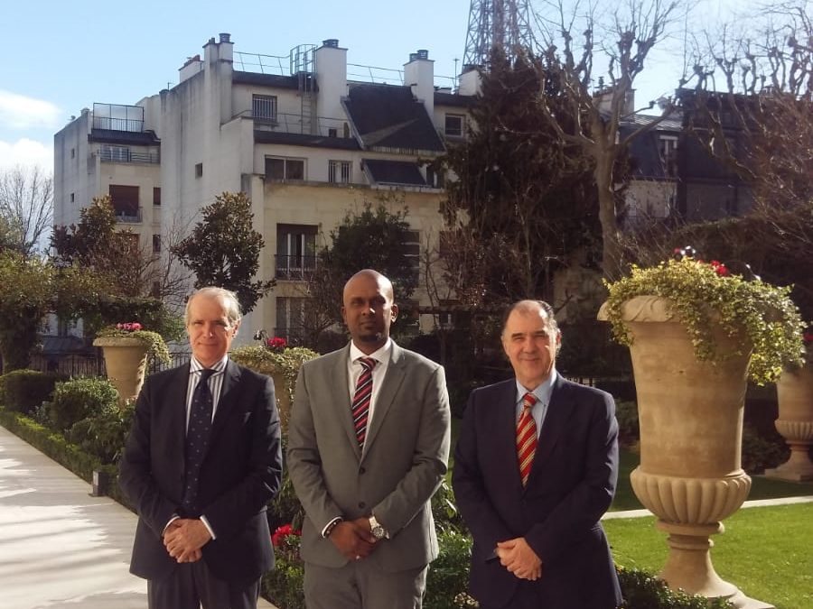 ALMUERZO CON LA EMBAJADA DE MALASIA EN PARIS